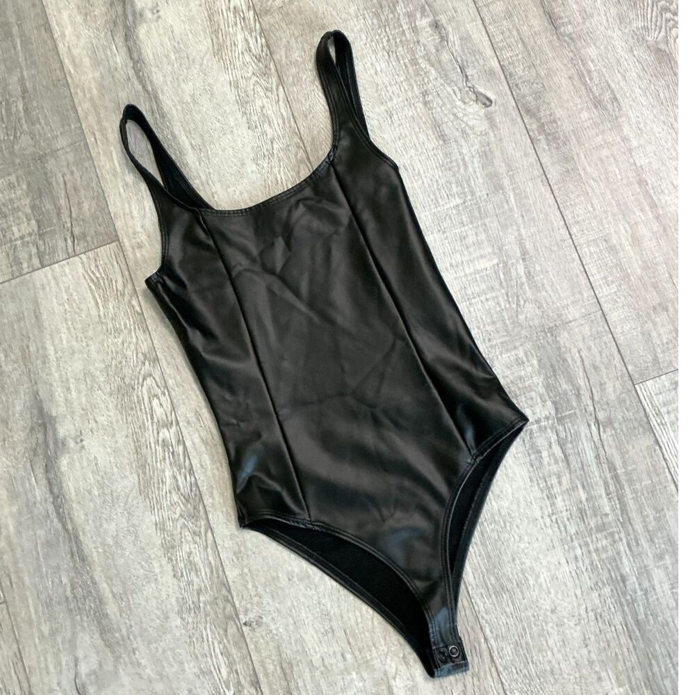 Forever 21 Black Faux Leather Bodysuit Women’s Small Sleeveless NWOT